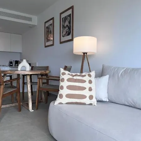 Gran Apartment-iconic Sea View Apartment *
